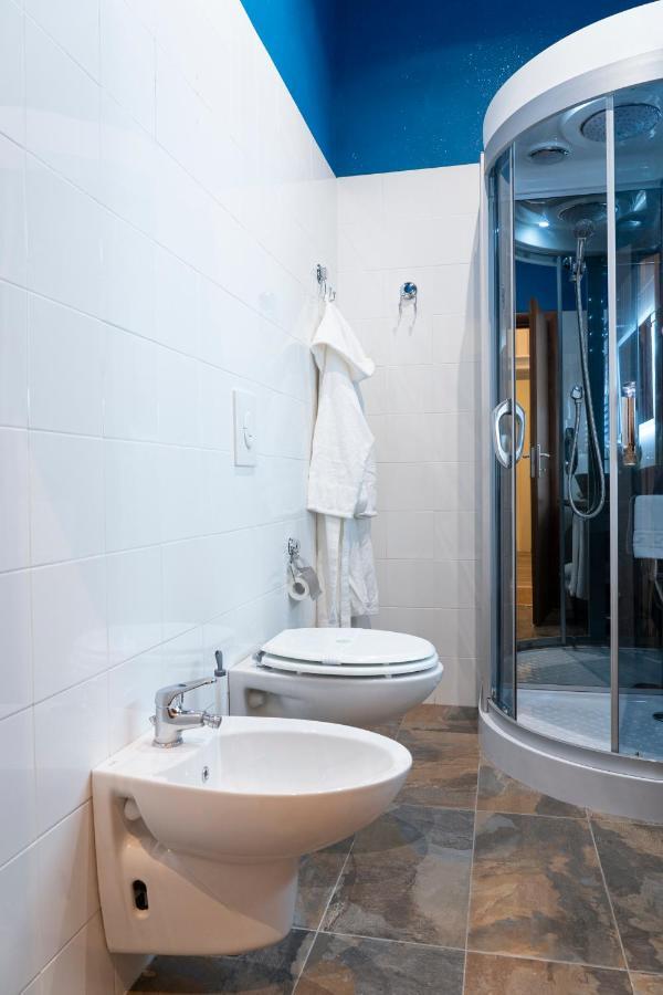 Varese Suites Eksteriør bilde